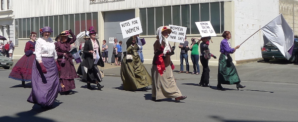 OamaruCostume-MarchoftheSuffragettes